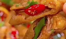 东北哪个网红吃酸瓜好吃,谁家的酸瓜最开胃？”